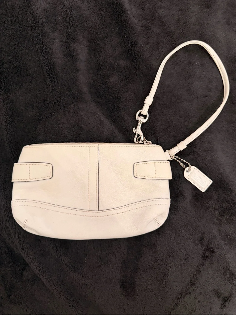 Coach sleek cream